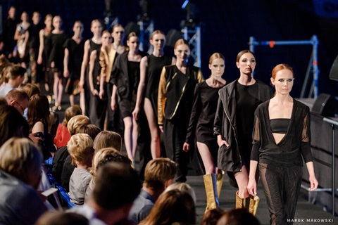 pokazmodylawicatekst