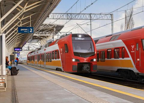 NA MAJÓWKĘ TANIEJ POCIĄGIEM